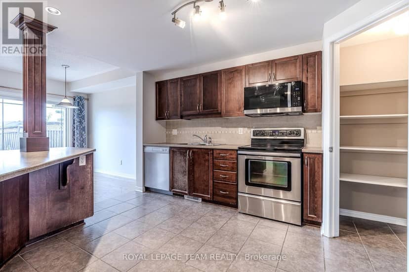 506 Pepperville Crescent — photo 8 of 32