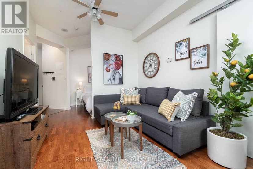 3404 - 55 Bremner Boulevard — photo 3 of 39