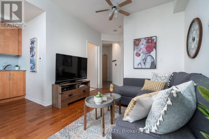 3404 - 55 Bremner Boulevard — photo 4 of 39