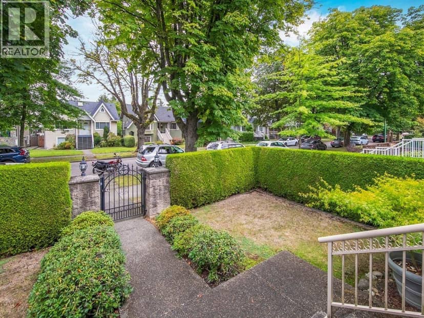 3262 W 12TH AVENUE, Vancouver, photo 2