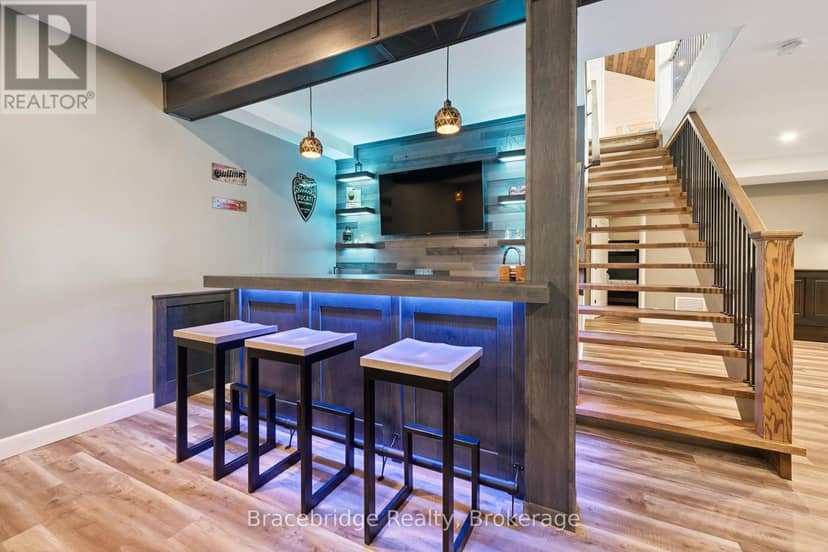 34 Martin Lane — photo 24 of 40