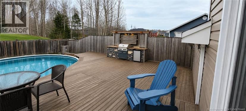 240 Chatellerault Street — photo 15 of 17