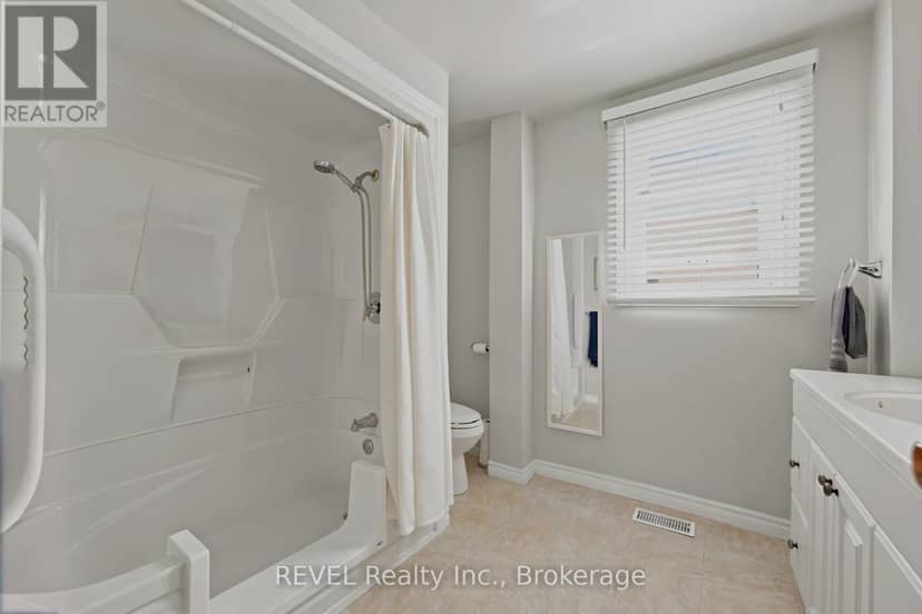 92 Saint Arnaud Street — photo 16 of 36