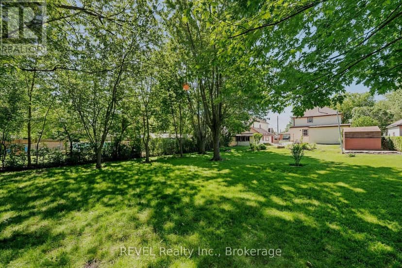 92 Saint Arnaud Street — photo 8 of 36