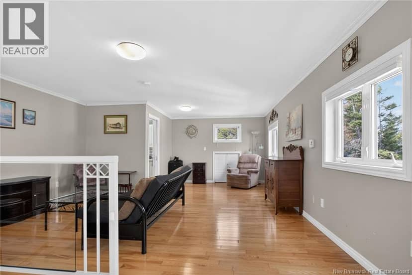 20 Woodland Boulevard — photo 31 of 40