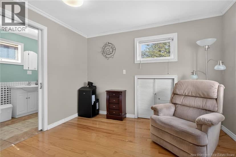 20 Woodland Boulevard — photo 32 of 40