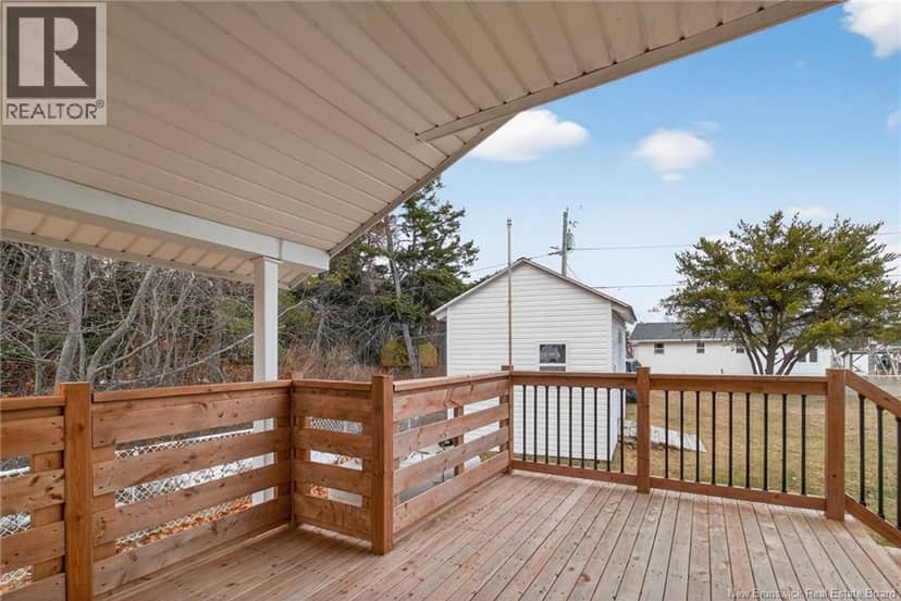 20 Woodland Boulevard — photo 37 of 40