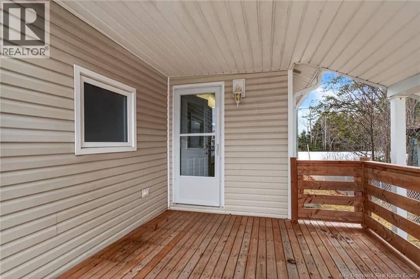20 Woodland Boulevard — photo 38 of 40