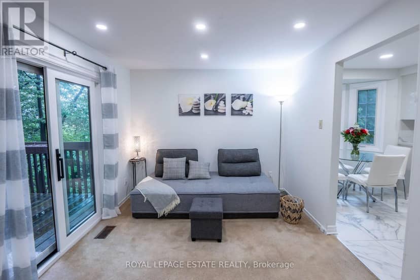 3 - 228 Kingswood Drive — photo 11 of 40