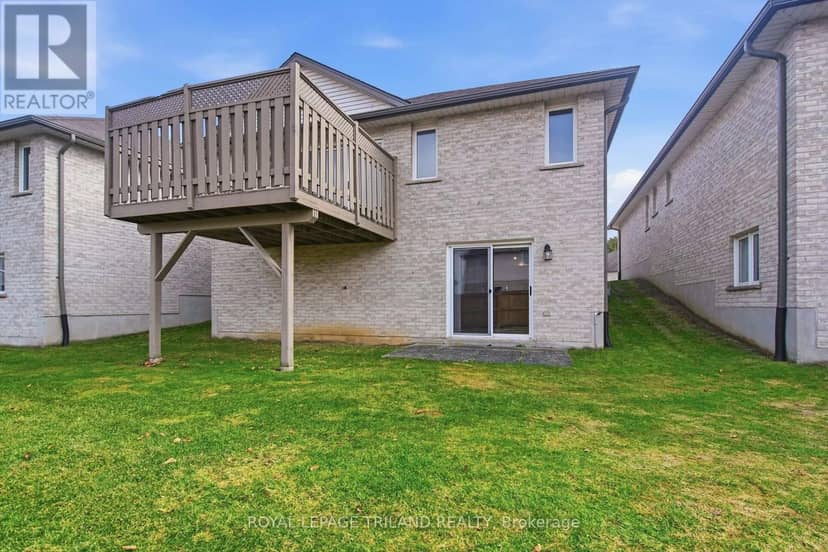 10 - 20 Windemere Place — photo 34 of 37