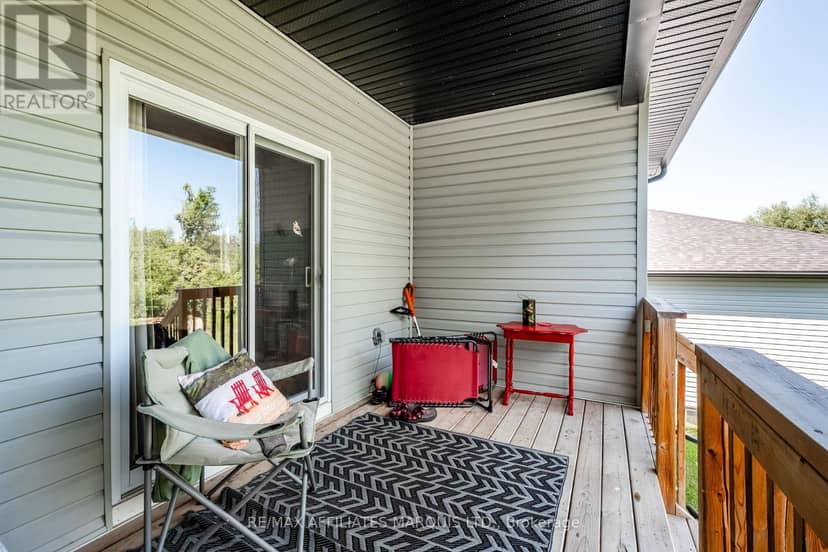 2389 Watson Crescent — photo 30 of 39