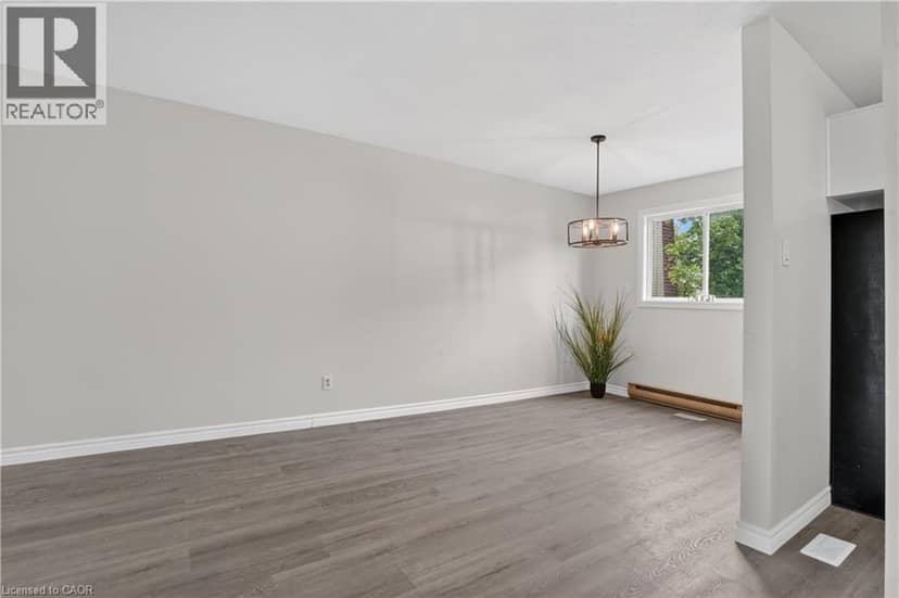 60 ELMSDALE Drive Unit# 66 — photo 17 of 40