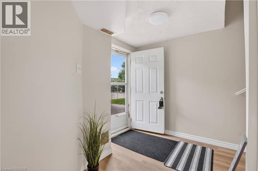60 ELMSDALE Drive Unit# 66 — photo 7 of 40