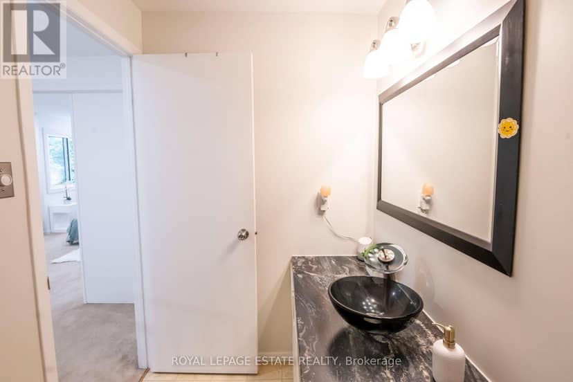 3 - 228 Kingswood Drive — photo 30 of 40