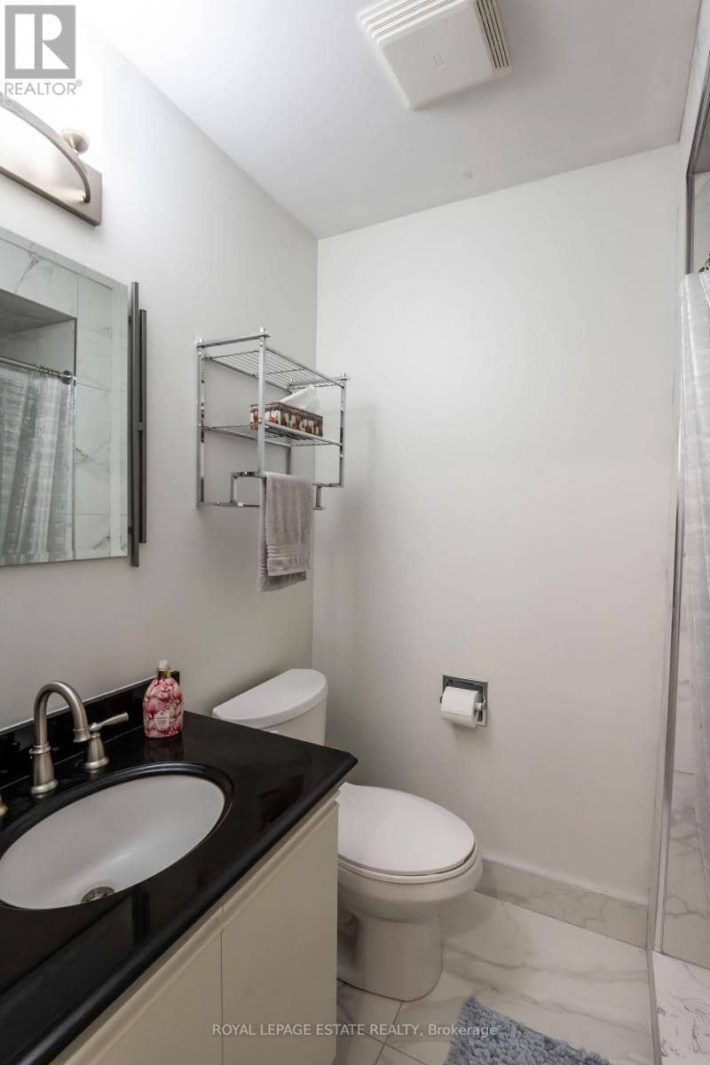 3 - 228 Kingswood Drive — photo 31 of 40