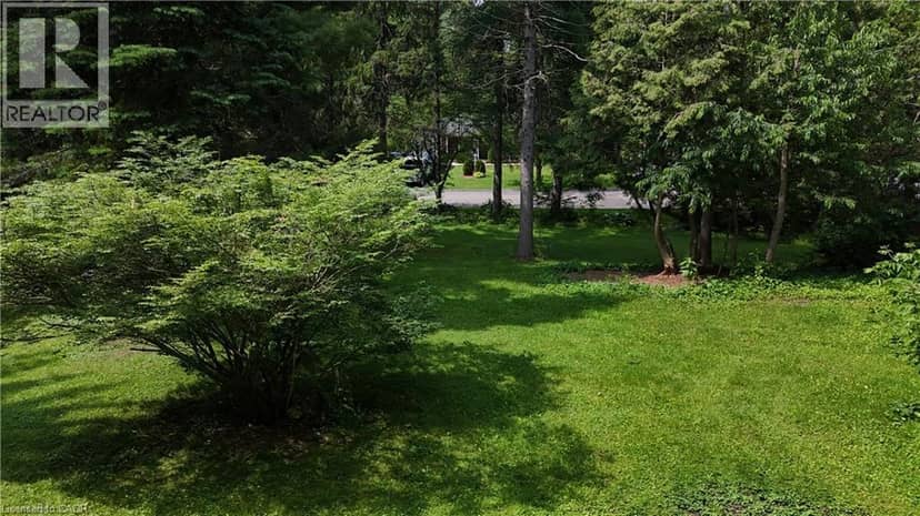 154 MCCALL Crescent — photo 12 of 15