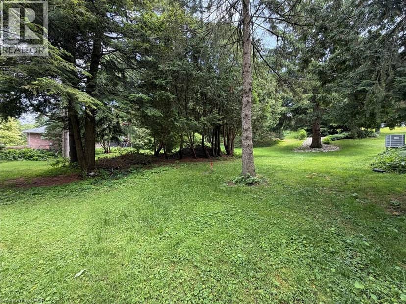 152 MCCALL Crescent — photo 21 of 22