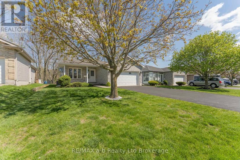 44 Beech Boulevard — photo 1 of 39