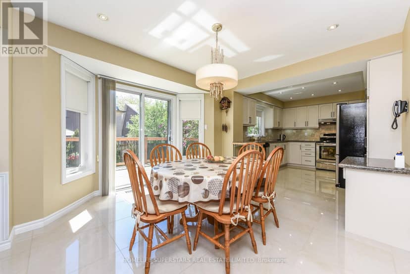 168 River Oaks Boulevard E — photo 14 of 40