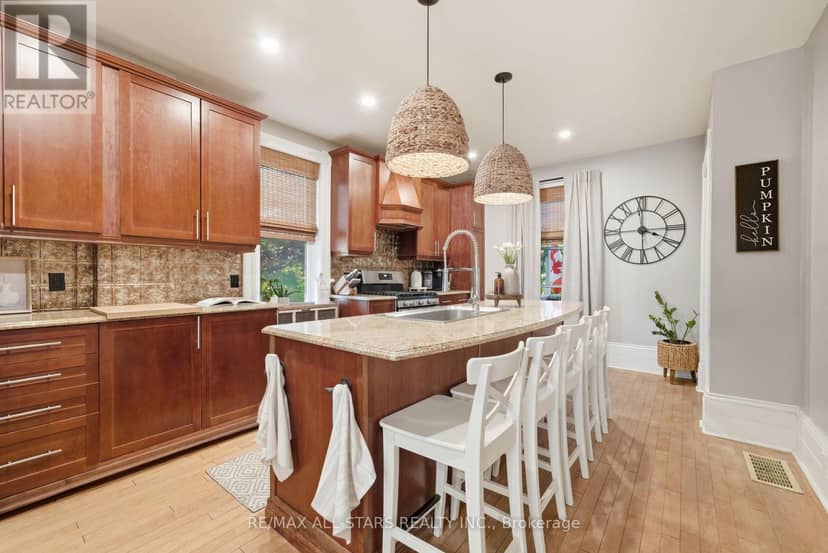 20 Keene Street — photo 11 of 40