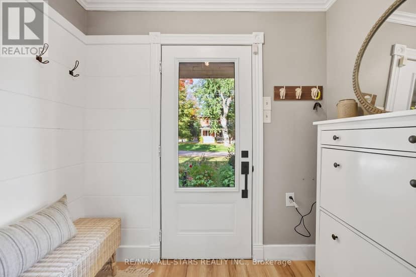 20 Keene Street — photo 8 of 40