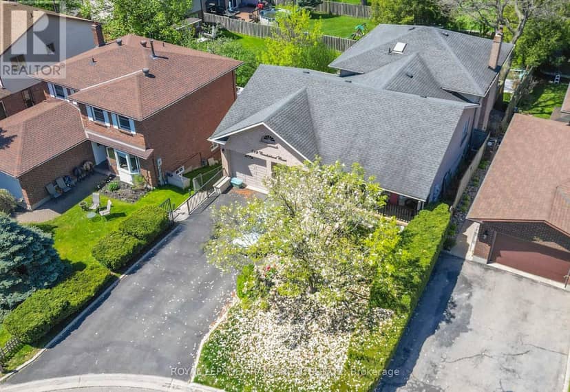 312 Cumberland Court, Oshawa, photo 2