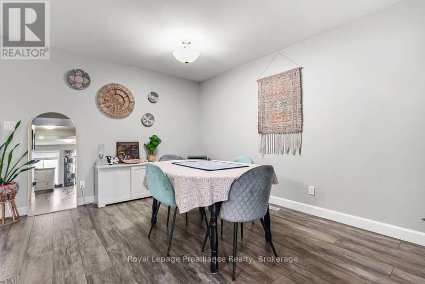 17 Dewal Place — photo 7 of 30