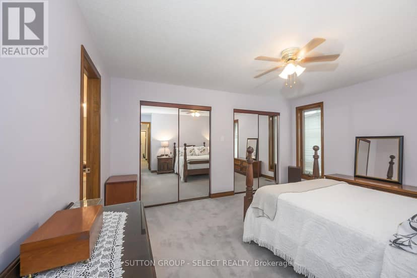 260 Village Green Avenue — photo 13 of 39