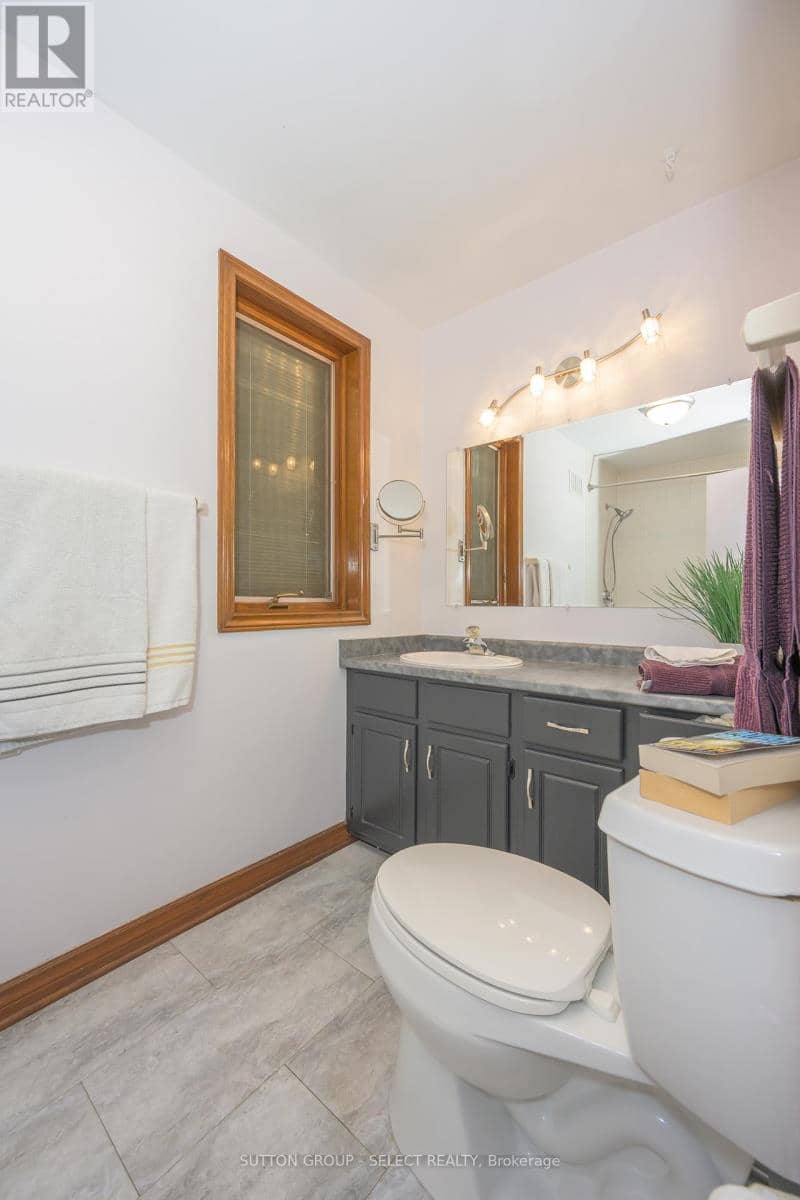 260 Village Green Avenue — photo 16 of 39