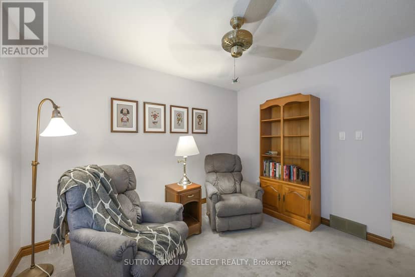 260 Village Green Avenue — photo 20 of 39