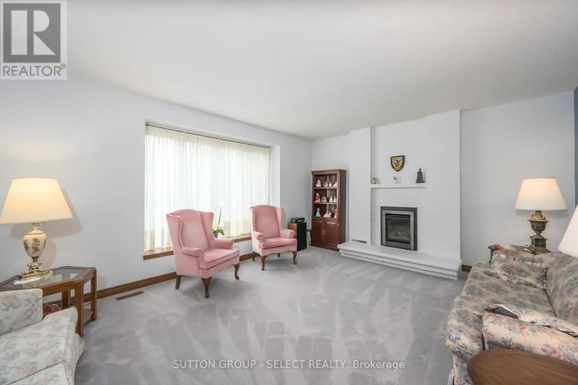 260 Village Green Avenue, London South, photo 3