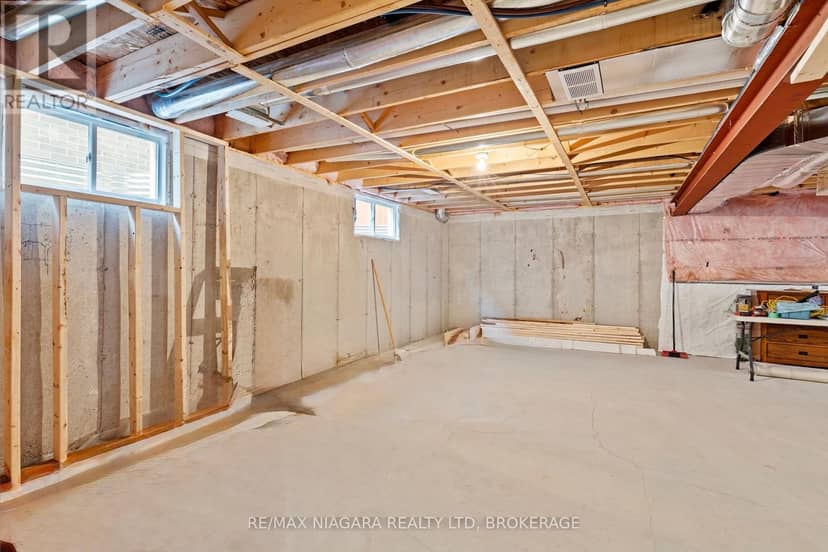 3549 Canfield Crescent — photo 29 of 38