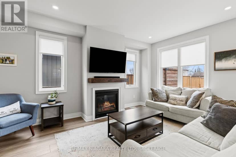 3549 Canfield Crescent — photo 7 of 38