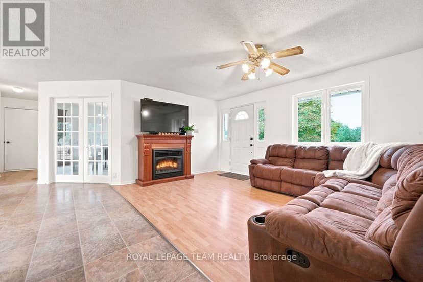 13 Springfield Drive — photo 14 of 40