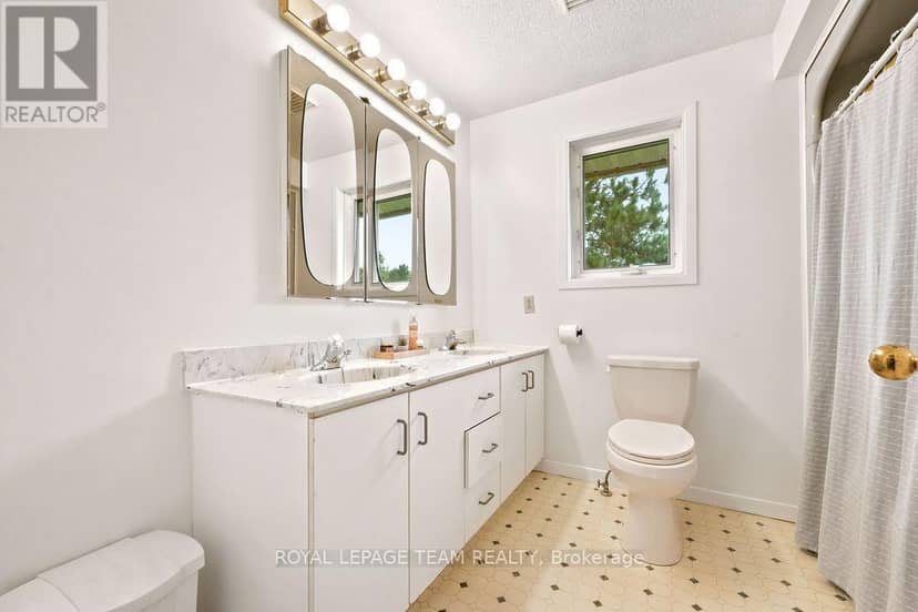 13 Springfield Drive — photo 38 of 40