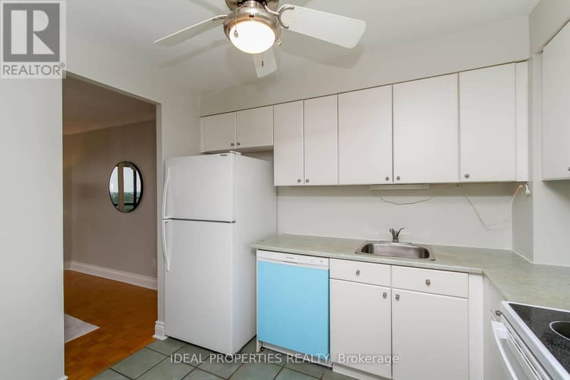 1213 - 2871 Richmond Road W — photo 23 of 40