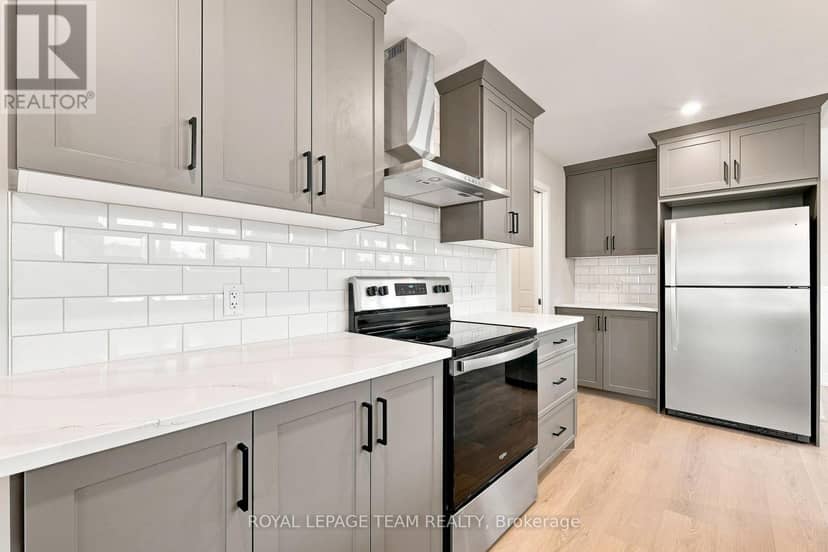 52 Whitcomb Crescent — photo 12 of 40