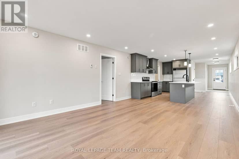 52 Whitcomb Crescent — photo 16 of 40