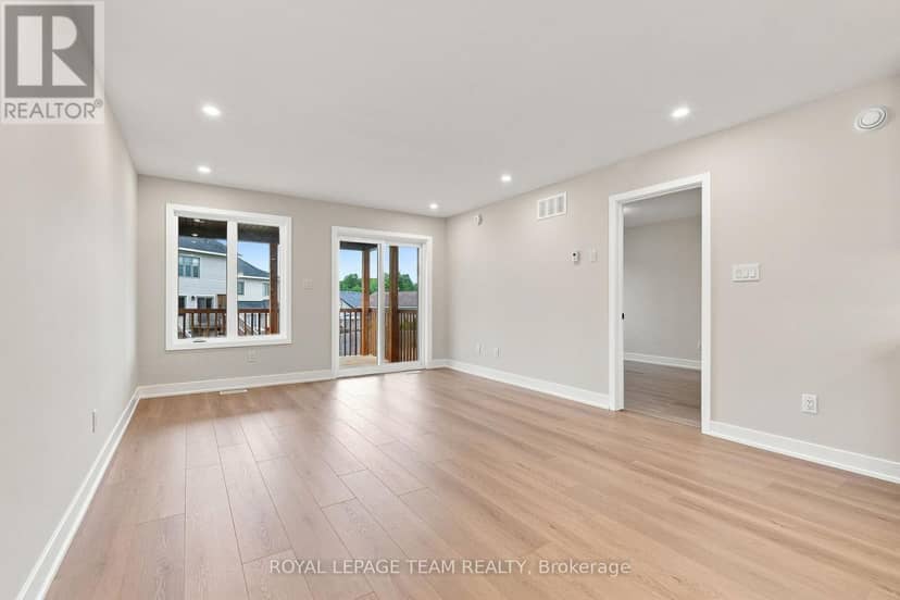 52 Whitcomb Crescent — photo 19 of 40