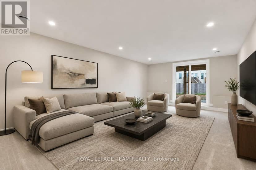 52 Whitcomb Crescent — photo 35 of 40
