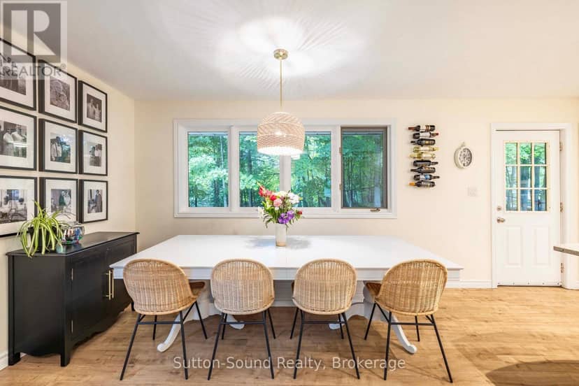 4 Maplewood Drive — photo 10 of 37