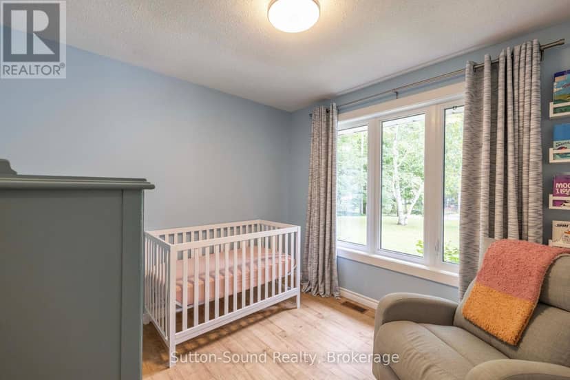 4 Maplewood Drive — photo 22 of 37