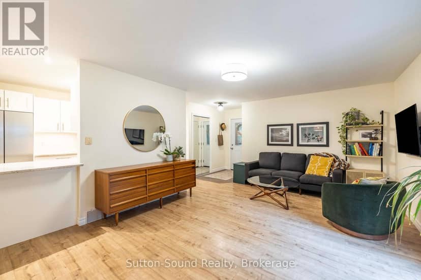 4 Maplewood Drive — photo 6 of 37