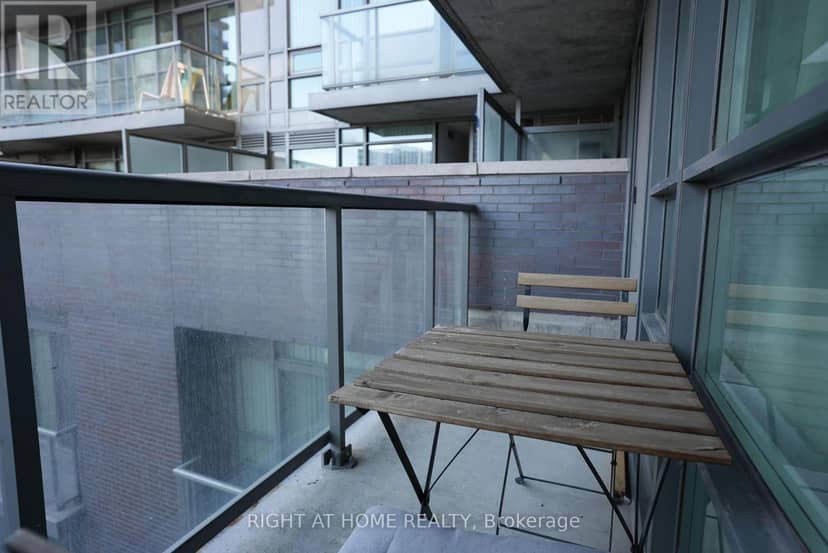 938 - 68 Abell Street — photo 20 of 34