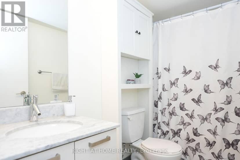 938 - 68 Abell Street — photo 6 of 34