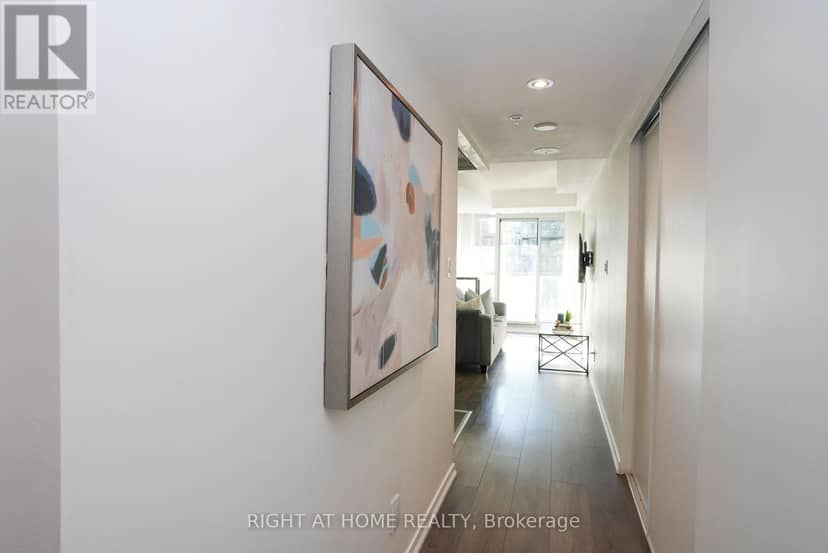 938 - 68 Abell Street — photo 7 of 34