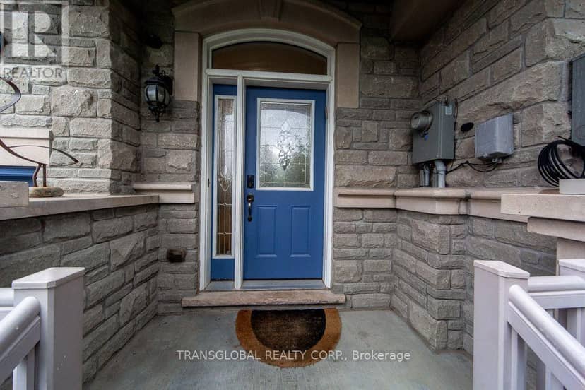 83 Spruce Pine Crescent N — photo 2 of 21