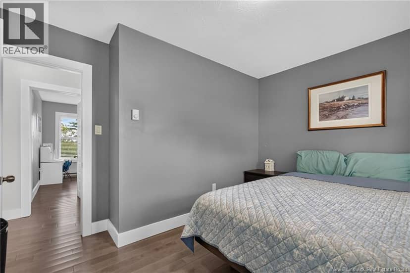 1042 Elmwood Drive — photo 32 of 40
