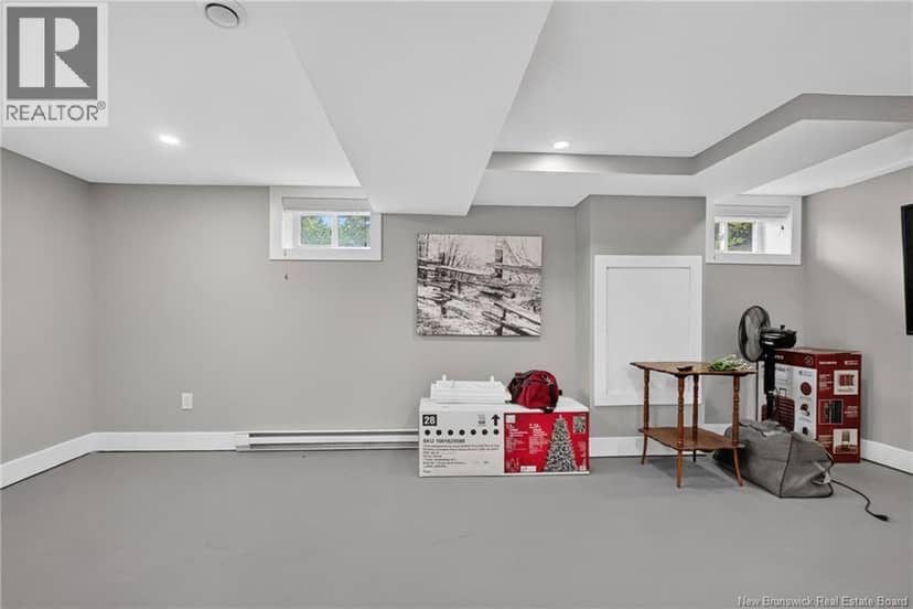 1042 Elmwood Drive — photo 37 of 40