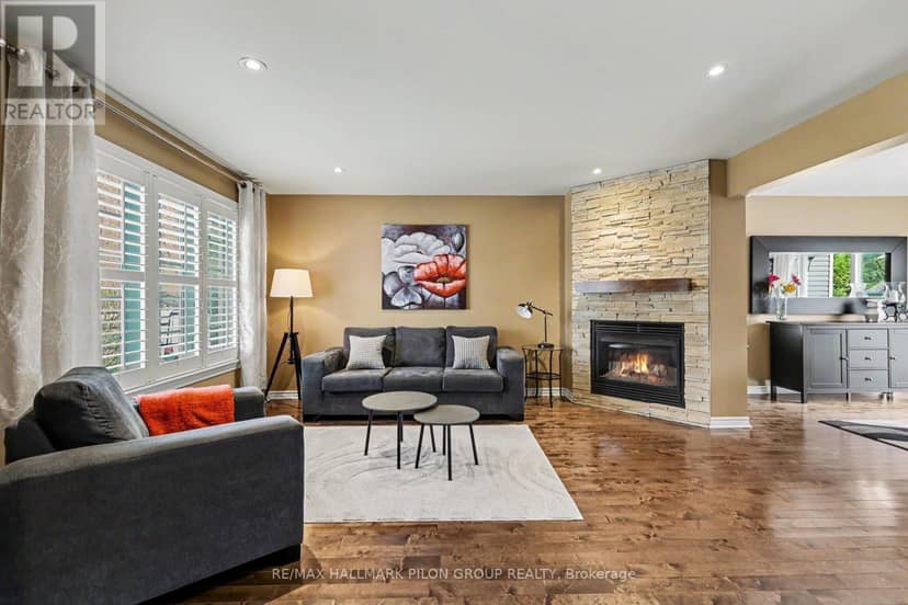 26 Honore Crescent — photo 10 of 26